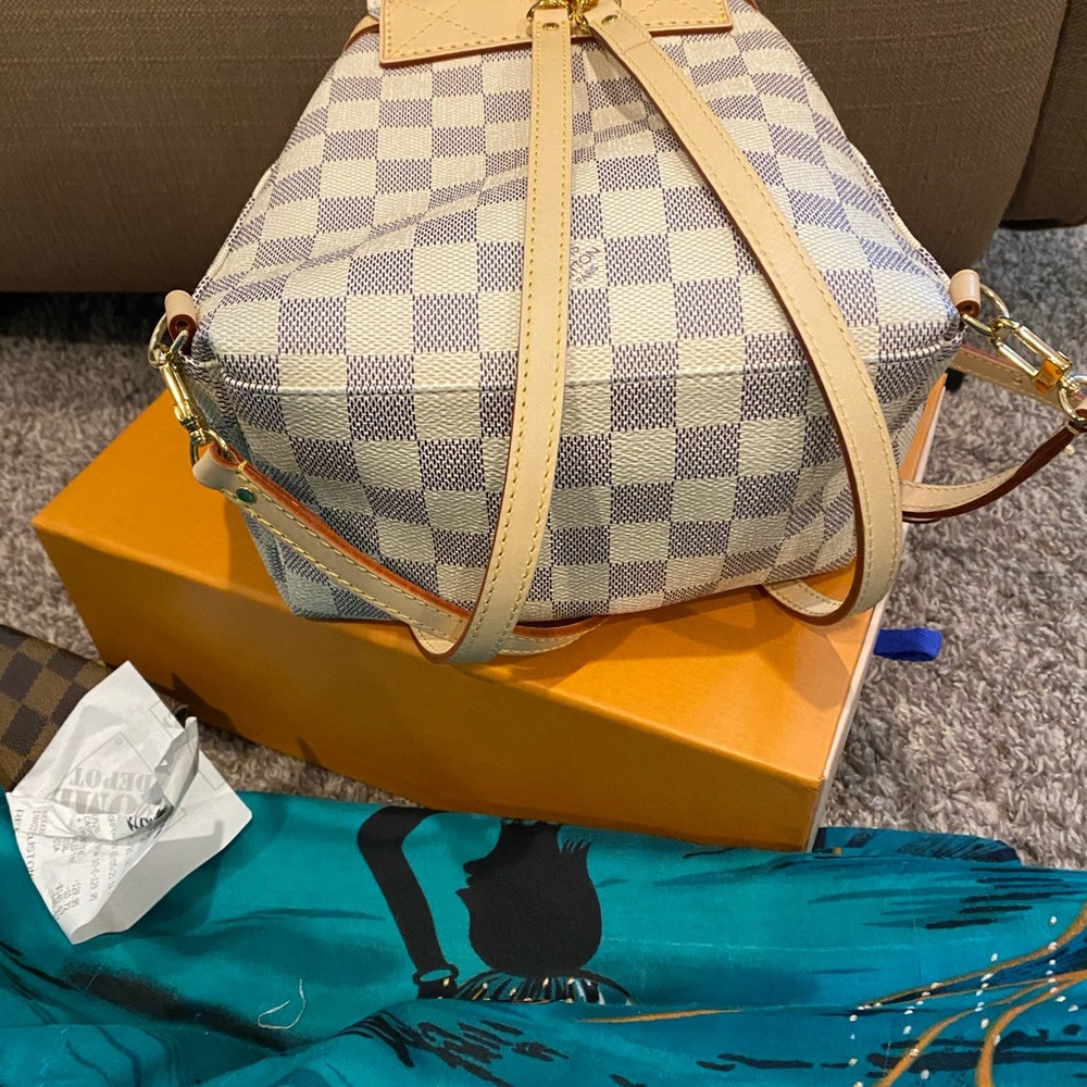 Authentic!!  backpack❤️🙏🏾 - Picture 5 of 11